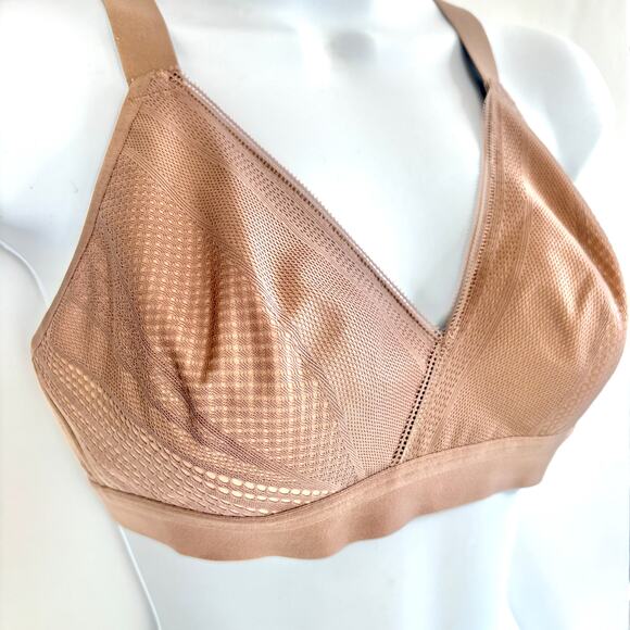 LULULEMON Awake to Lace Wireless Bra D34 Soft Sand Crepe Nude Beige Mesh 34D - Picture 6 of 16